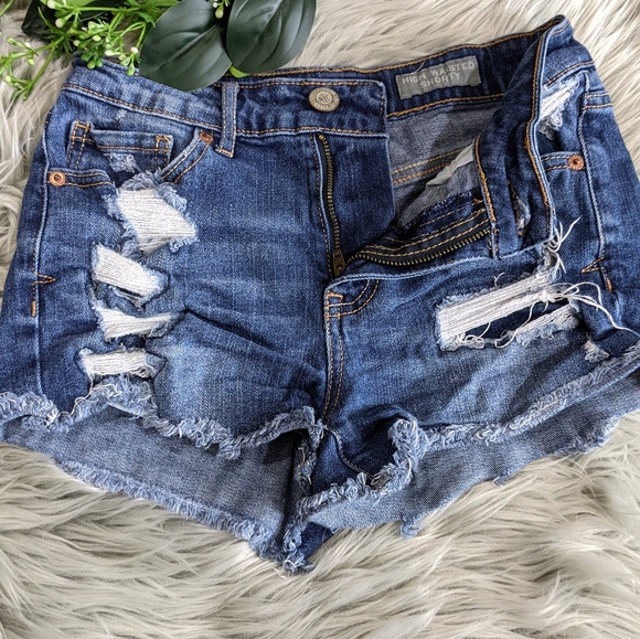 Aeropostale Shorty 0 - Picture 2 of 12